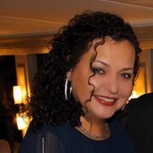 Meet your Posher, Corina